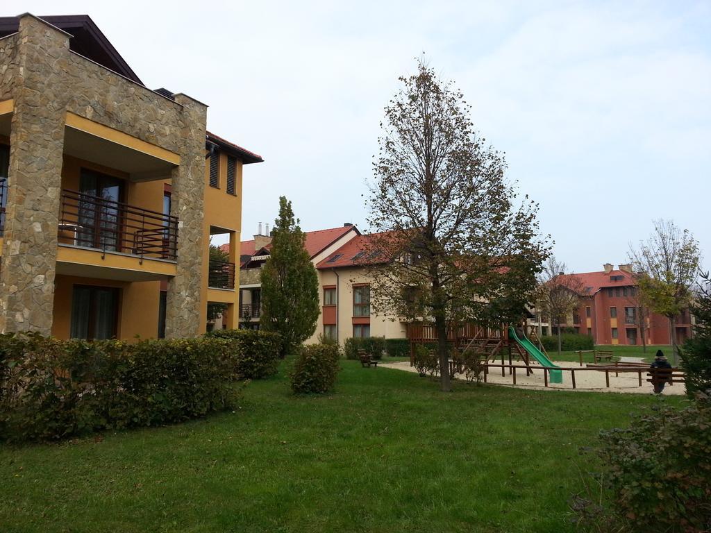 Birdland Villapark Bük Exterior foto
